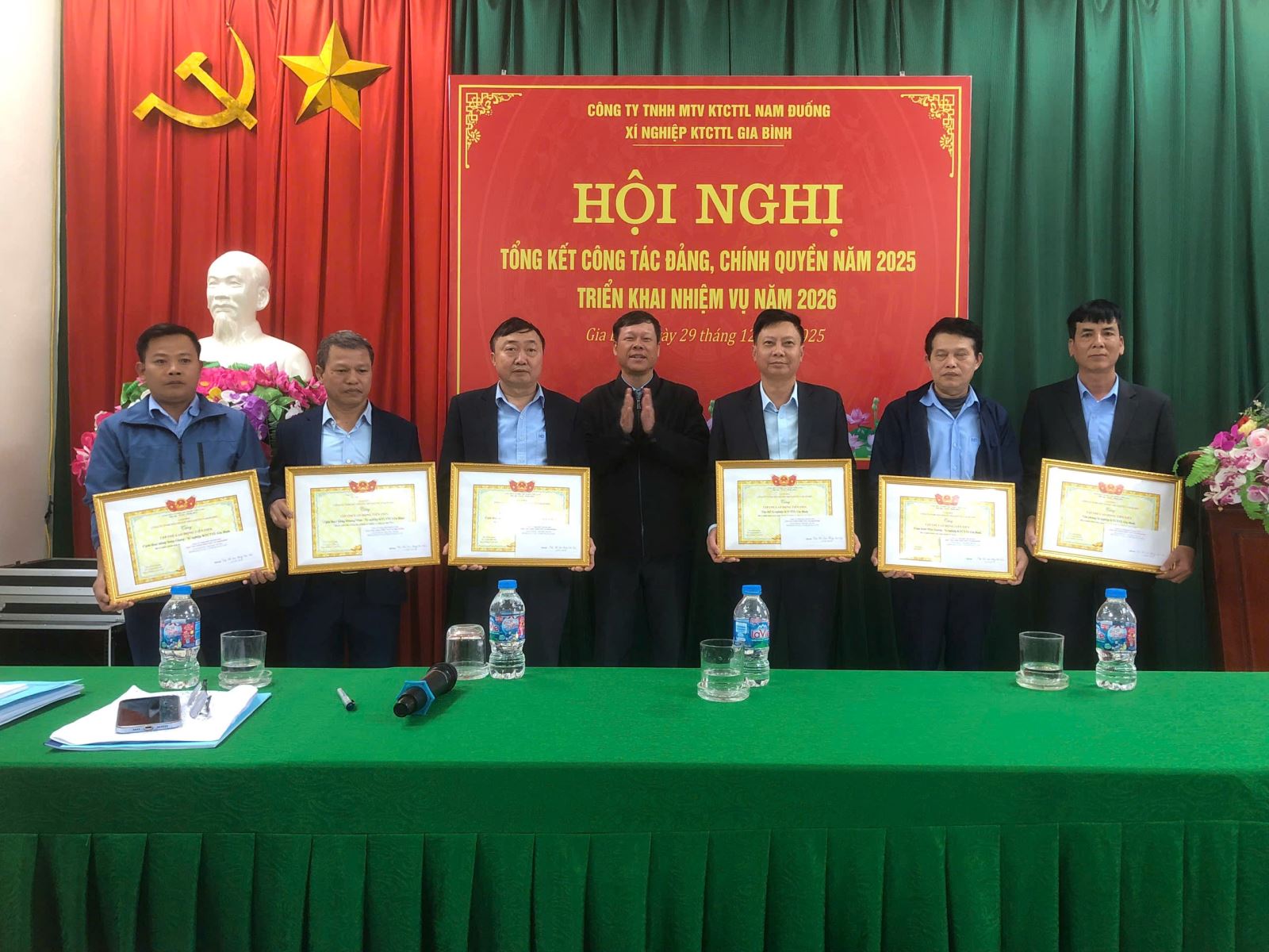 Xí nghiệp KTCTTL Gia Bình tổng kết công tác Đảng và chính quyền năm 2025, triển khai nhiệm vụ năm 2026